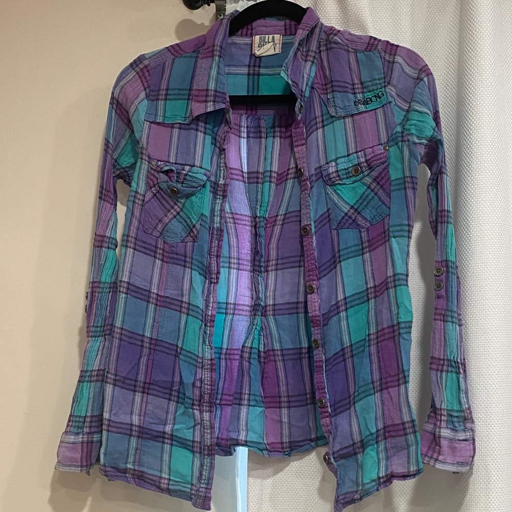 Billabong Plaid Button-Up Shirt in Purple and Blue flannel L 100% cotton